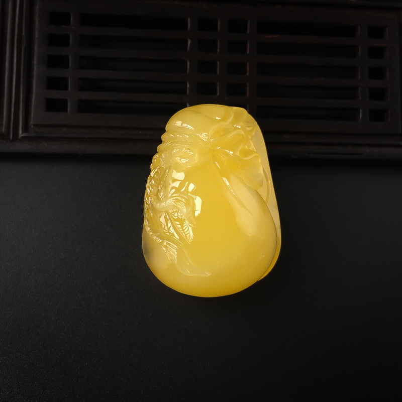 鸡油黄蜜蜡钱袋吊坠-红掌柜