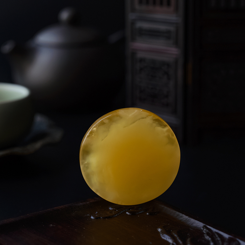 鸡油黄蜜蜡平安扣-红掌柜