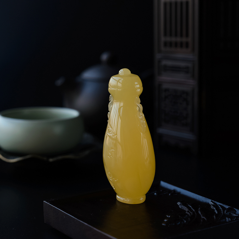 鸡油黄蜜蜡花瓶-红掌柜