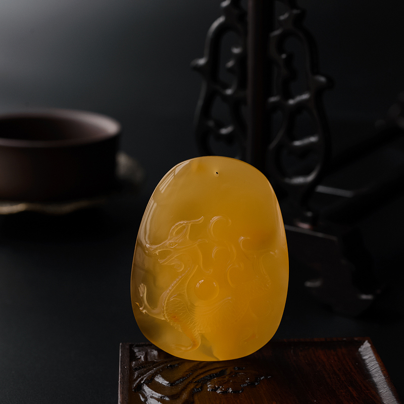 蜜蜡青龙吊坠-红掌柜