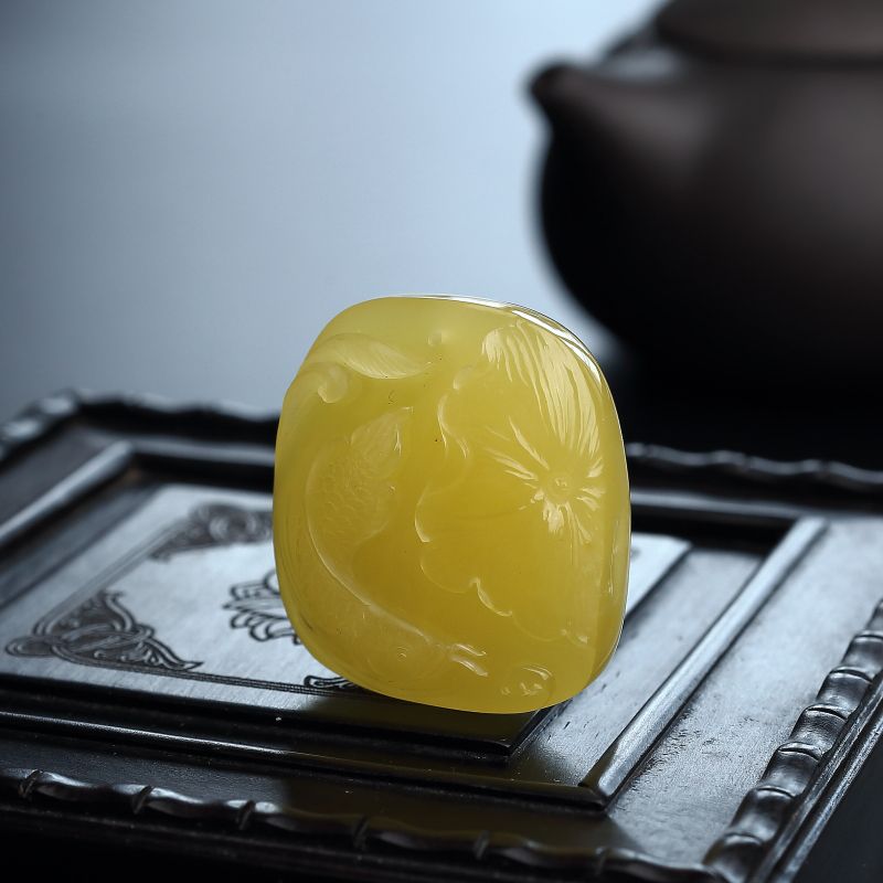 鸡油黄蜜蜡吊坠-红掌柜