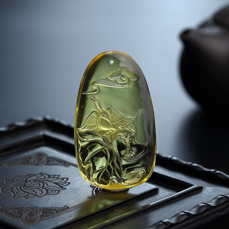 金珀仙鹤吊坠-红掌柜