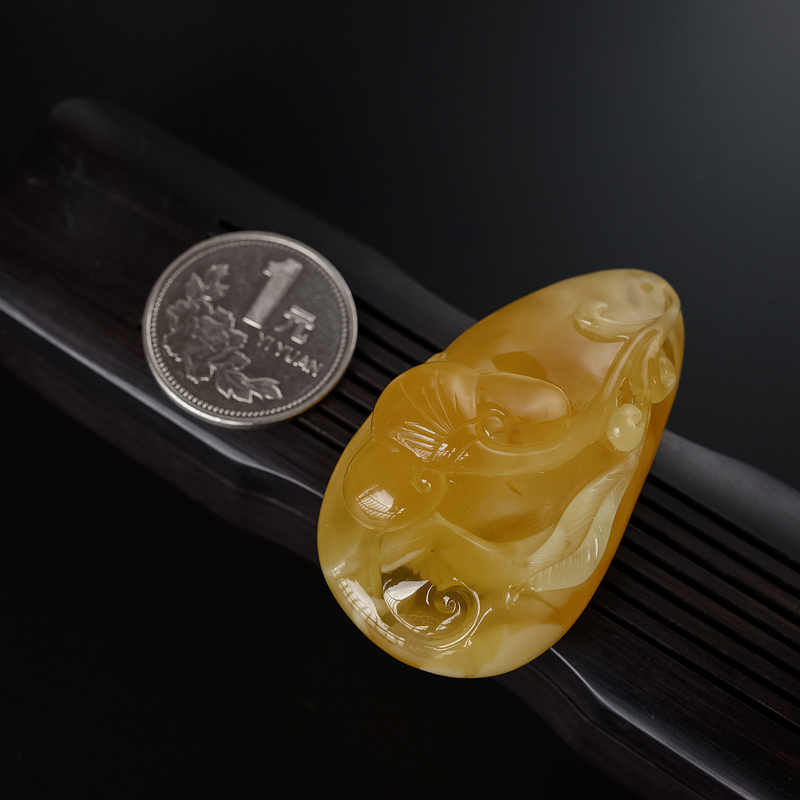 天然鸡油黄蜜蜡吊坠-红掌柜