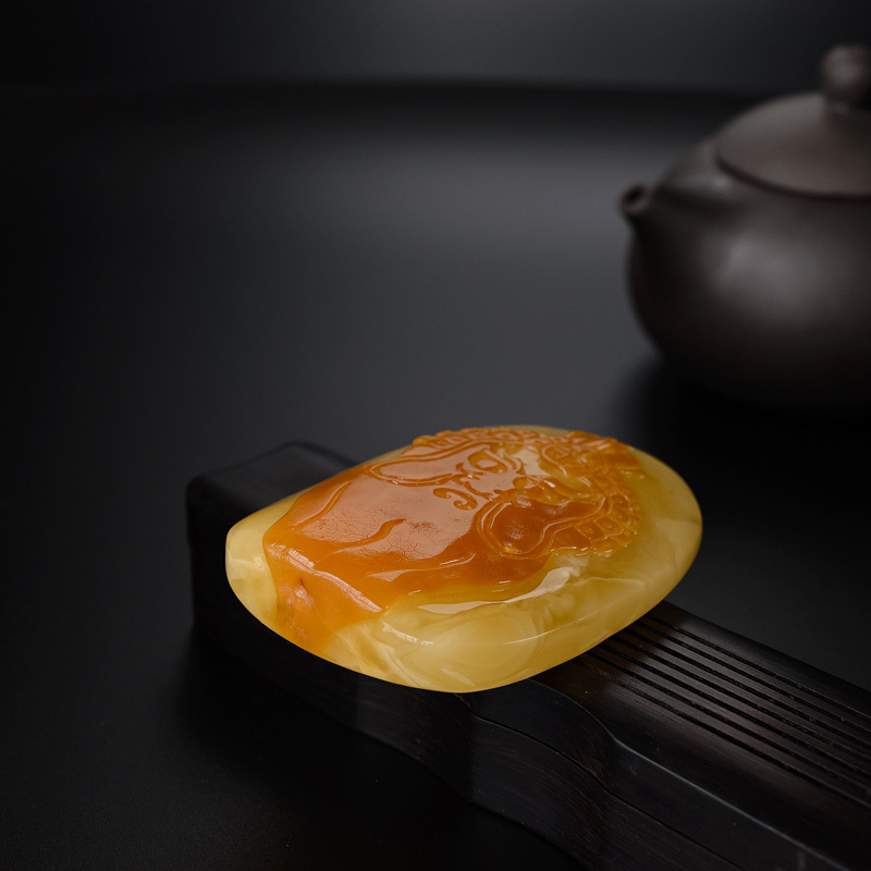 鸡油黄蜜蜡脸谱吊坠-红掌柜