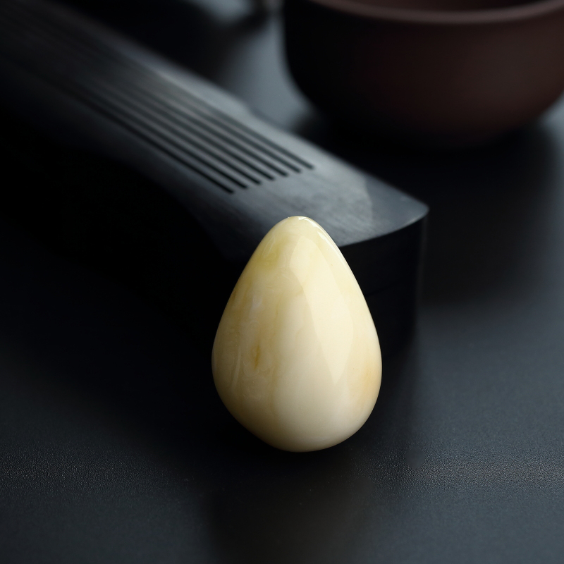 白花蜜水滴吊坠-红掌柜