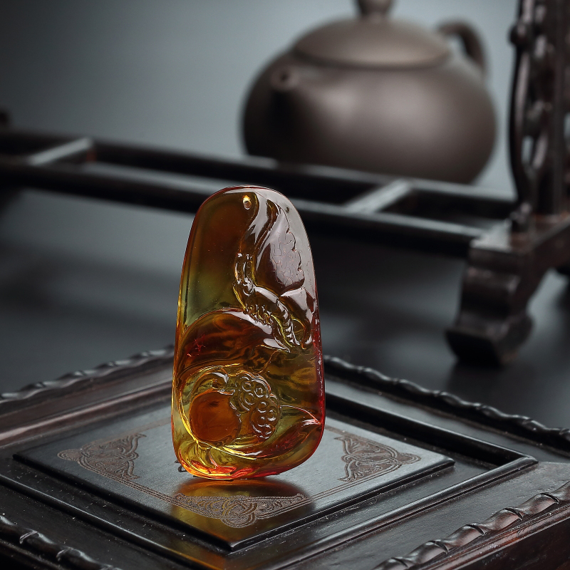 天然金珀蝴蝶吊坠 - 红掌柜