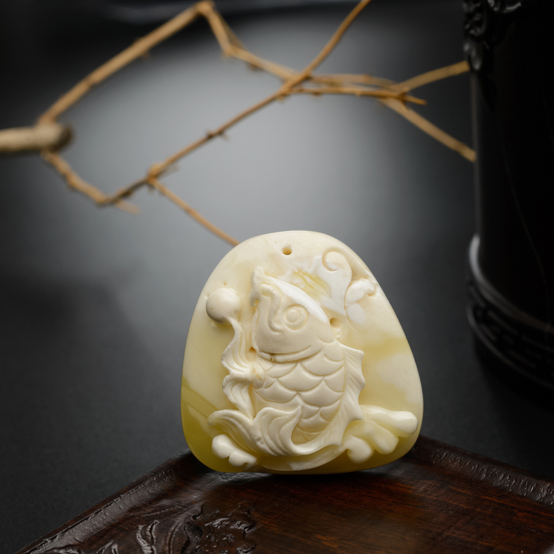 波罗的海天然白蜜蜜蜡鱼牌吊坠-红掌柜