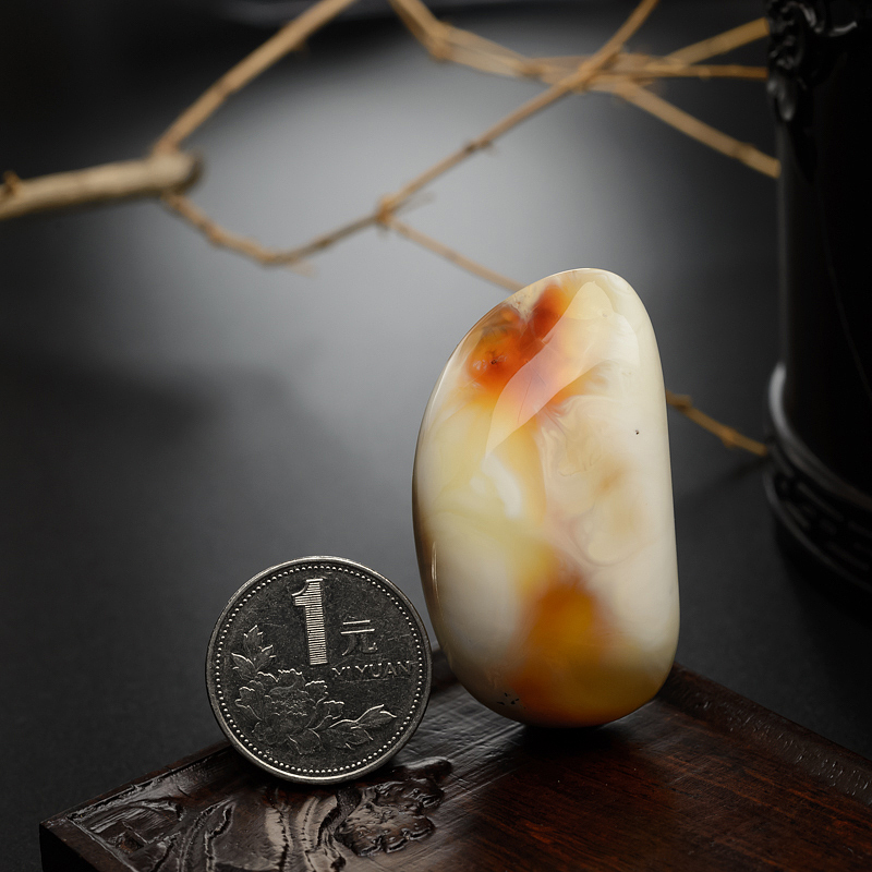 白蜜蜜蜡吊坠-红掌柜