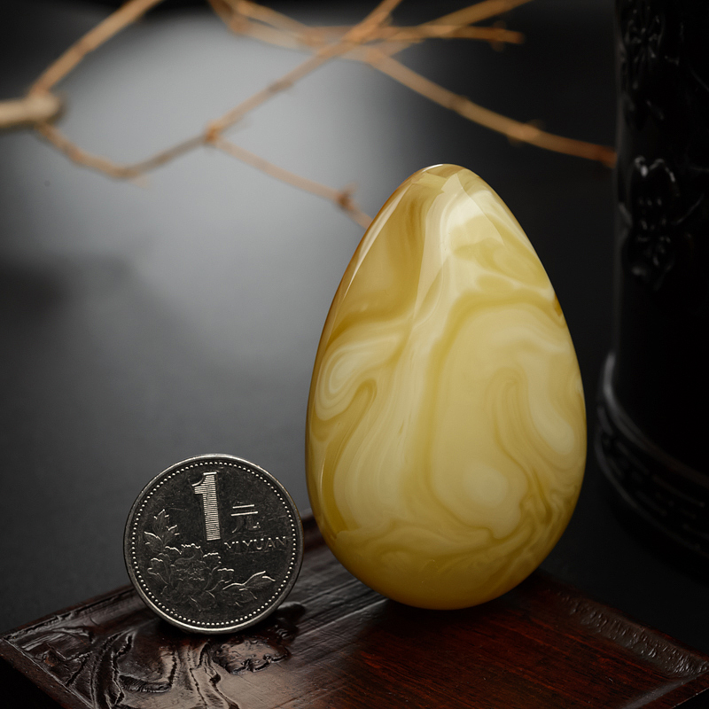 白花蜜蜜蜡随形吊坠-红掌柜