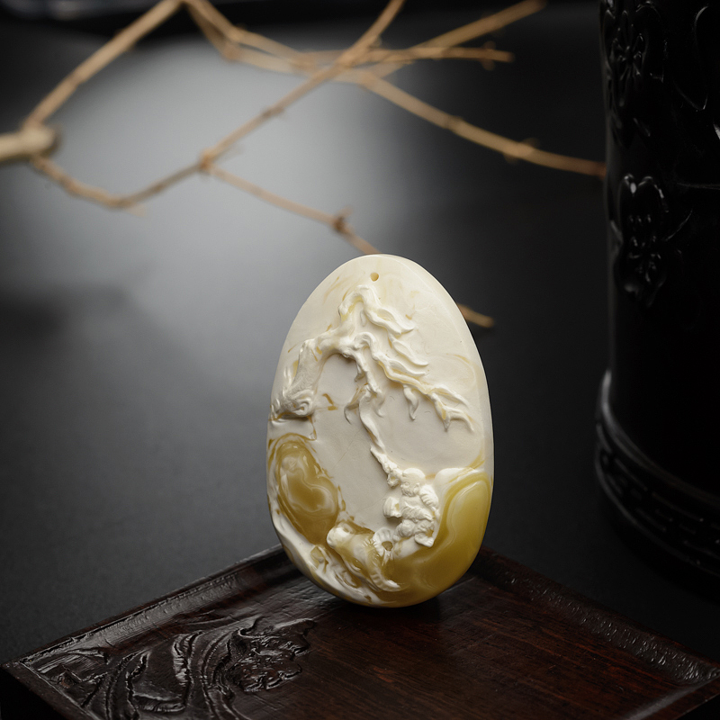 白蜜蜜蜡牧童吊坠-红掌柜