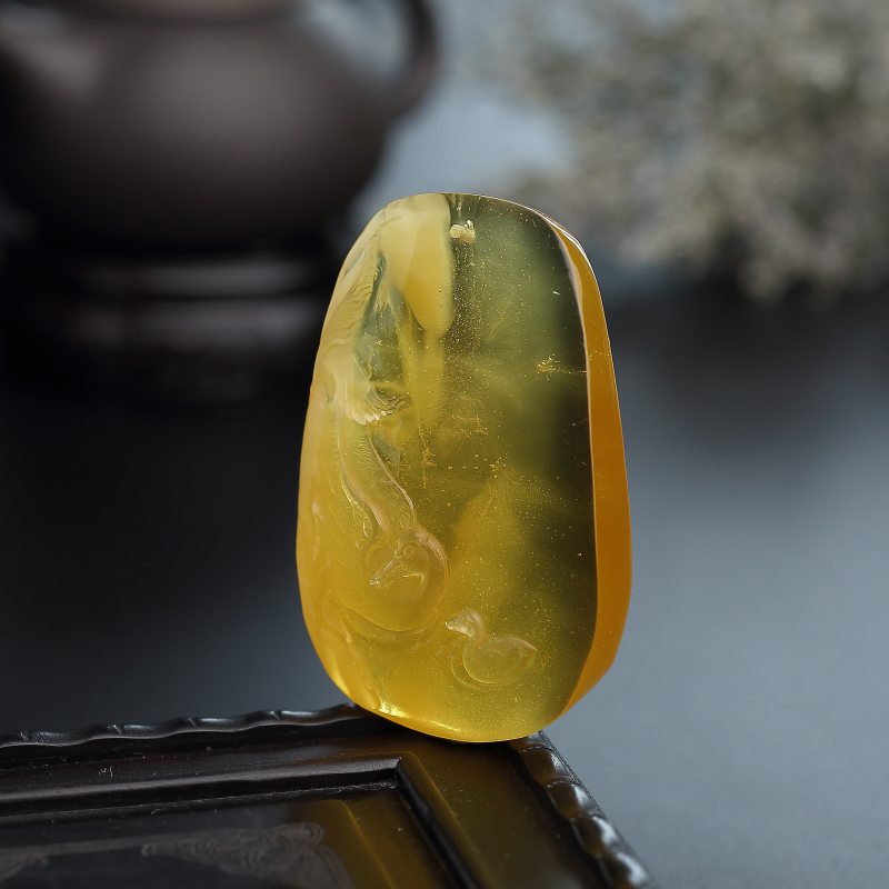 波罗的海金包蜜鸡油黄蜜蜡戏水吊坠-红掌柜