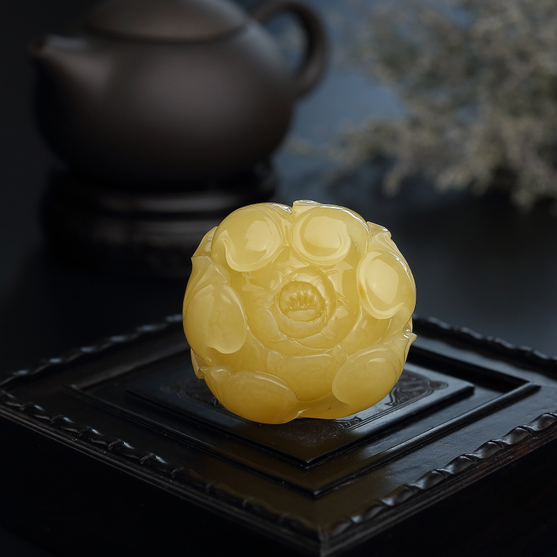 波罗的海天然满蜜鸡油黄蜜蜡花吊坠 - 红掌柜