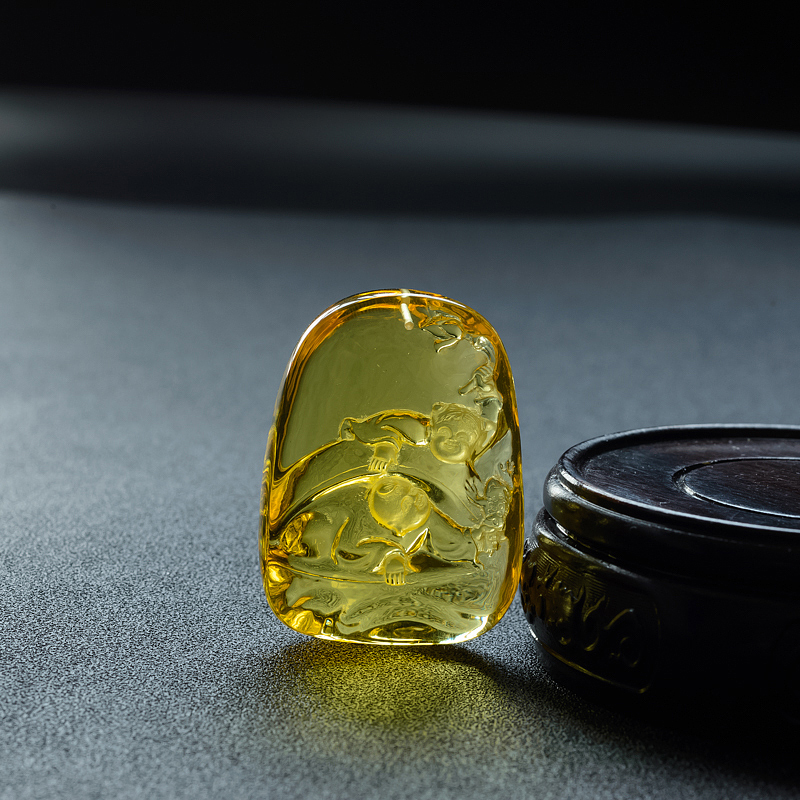 缅甸金珀童趣吊坠 - 红掌柜