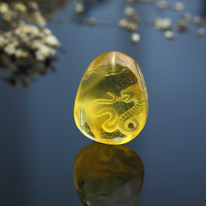 鸡油黄蜜蜡蛇吊坠 - 红掌柜