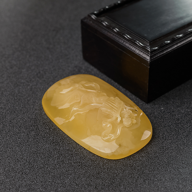 鸡油黄蜜蜡敦煌乐女吊坠-红掌柜