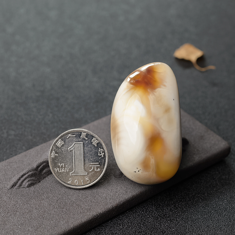 蜜蜡随形吊坠-红掌柜