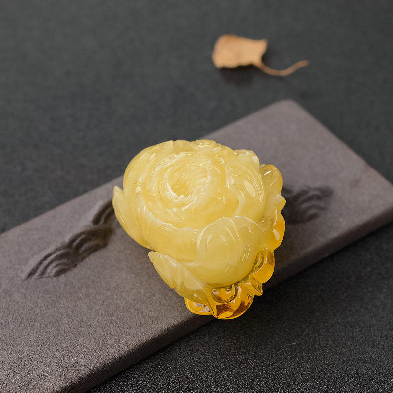 蜜蜡牡丹花吊坠-红掌柜