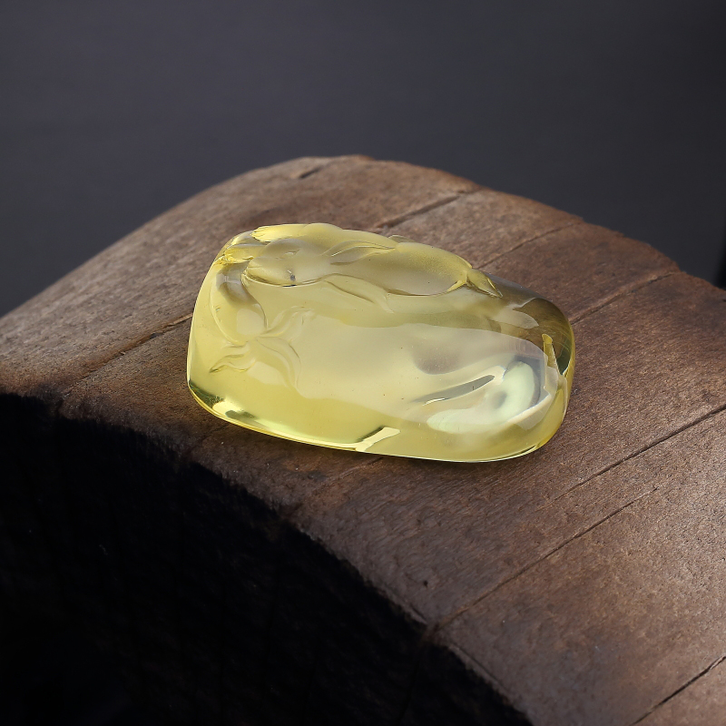 天然鸡油黄金绞蜜兔子吊坠-红掌柜