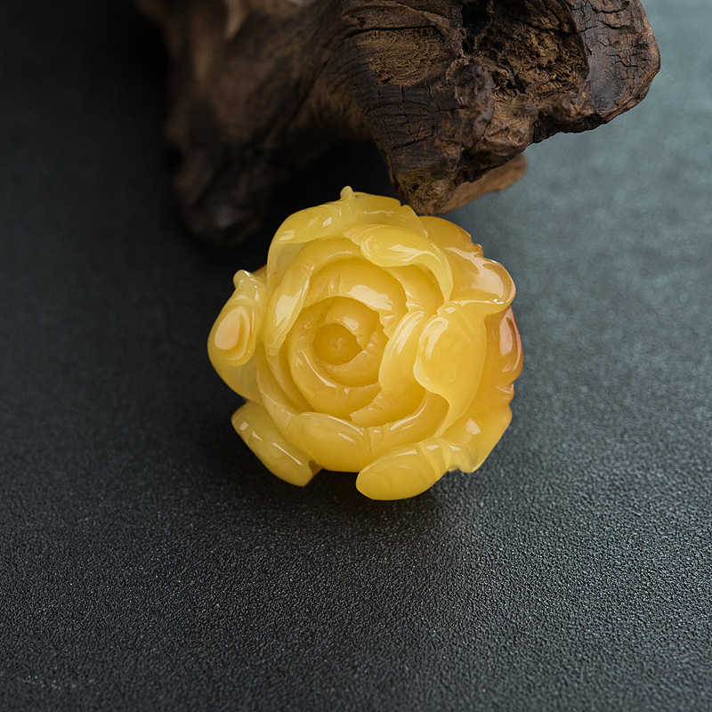 天然鸡油黄蜜蜡牡丹花吊坠-红掌柜