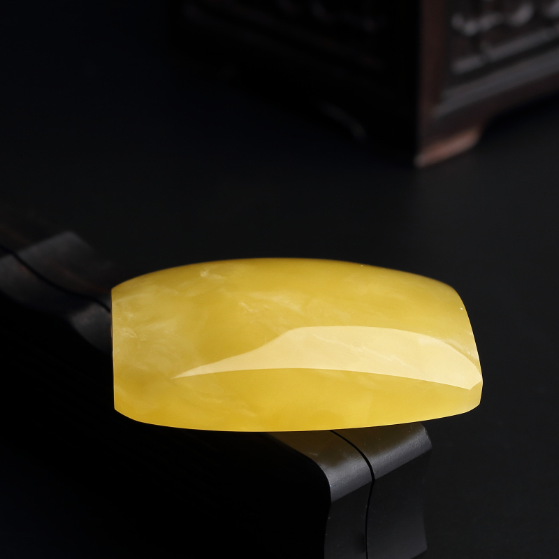 鸡油黄蜜蜡无事牌吊坠-红掌柜