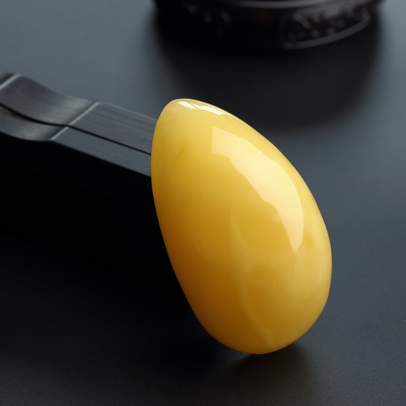 满蜜鸡油黄蜜蜡水滴吊坠-红掌柜