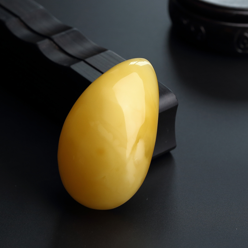 天然鸡油黄蜜蜡水滴吊坠-红掌柜