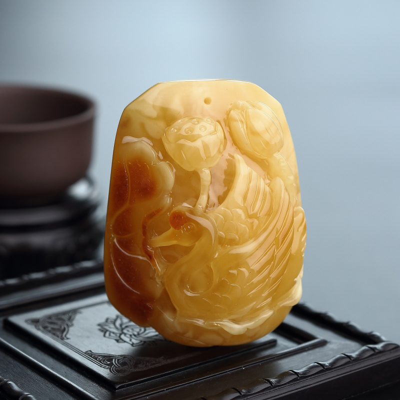 波罗的海天然鸡油黄黄白蜜天鹅吊坠 - 红掌柜