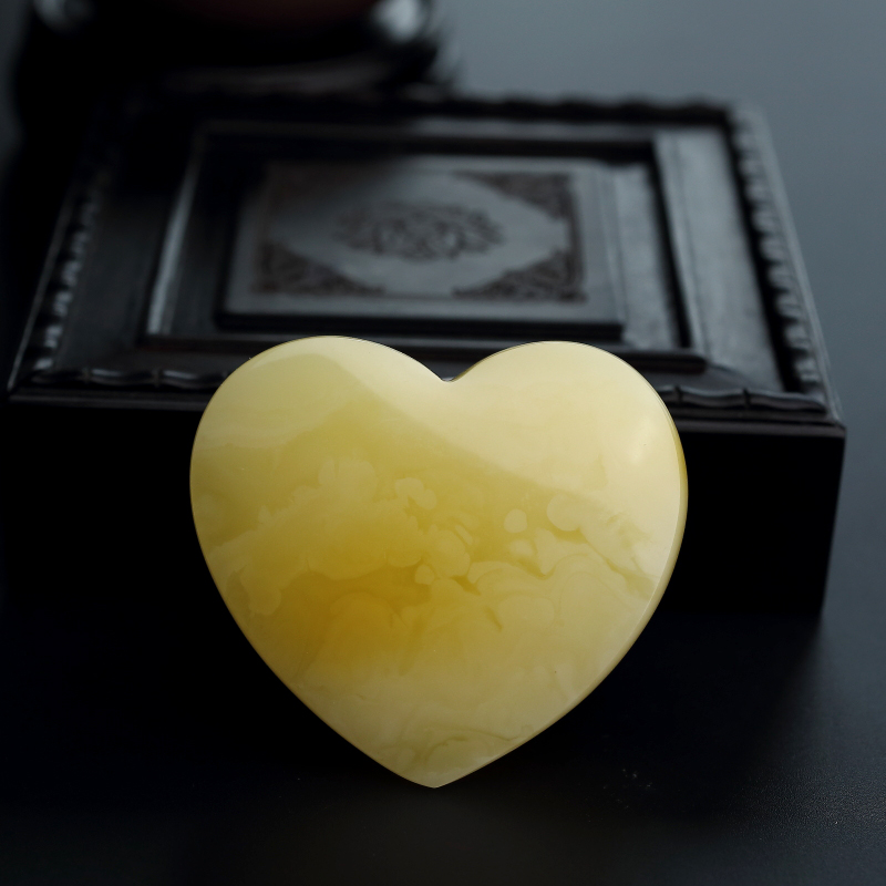 白花蜜心形吊坠 - 红掌柜