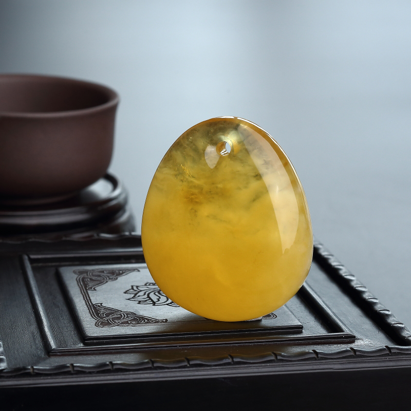 金绞蜜鸡油黄蜜蜡随形吊坠 - 红掌柜