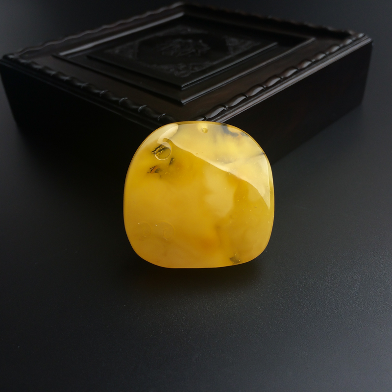 波罗的海天然蜜蜡鱼吊坠-红掌柜