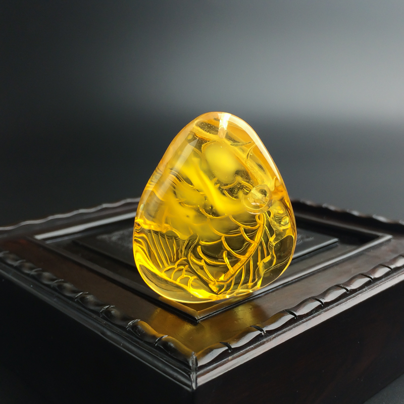 波罗的海天然鸡油黄蜜蜡鱼吊坠-红掌柜