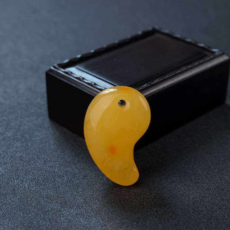 金绞蜜鸡油黄蜜蜡吊坠 - 红掌柜