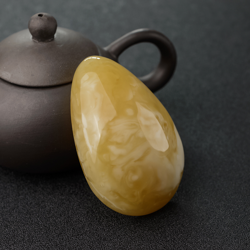 白花蜜蜜蜡随形吊坠-红掌柜