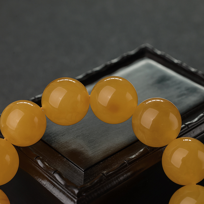 鸡油黄蜜蜡单圈手串-红掌柜