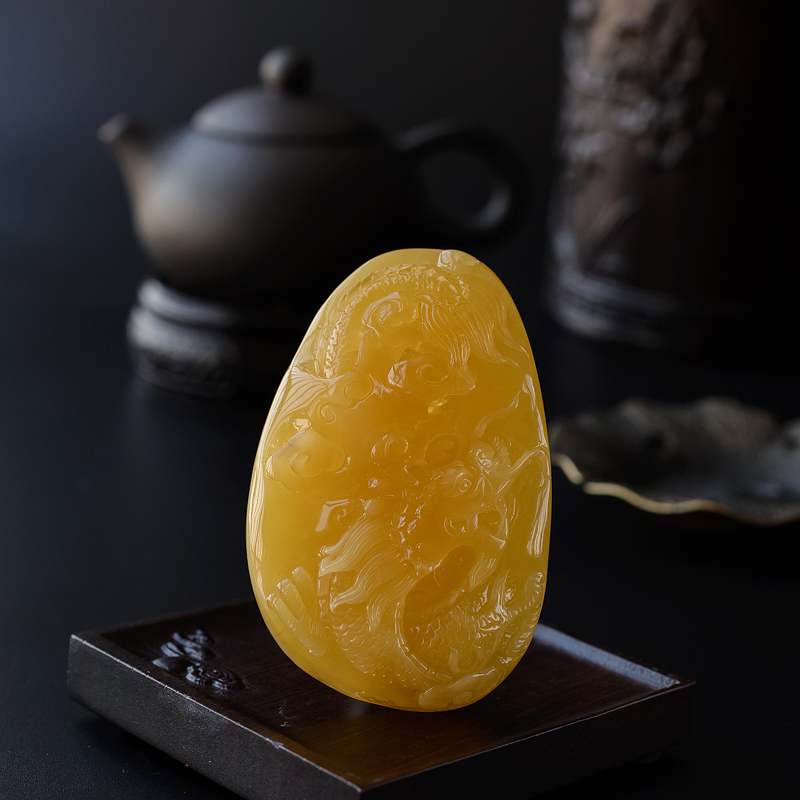 鸡油黄蜜蜡龙吊坠-红掌柜