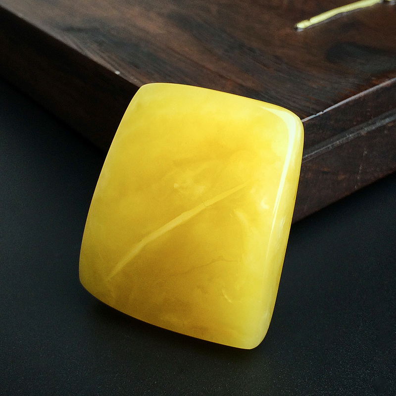 蜜蜡牌形吊坠-红掌柜