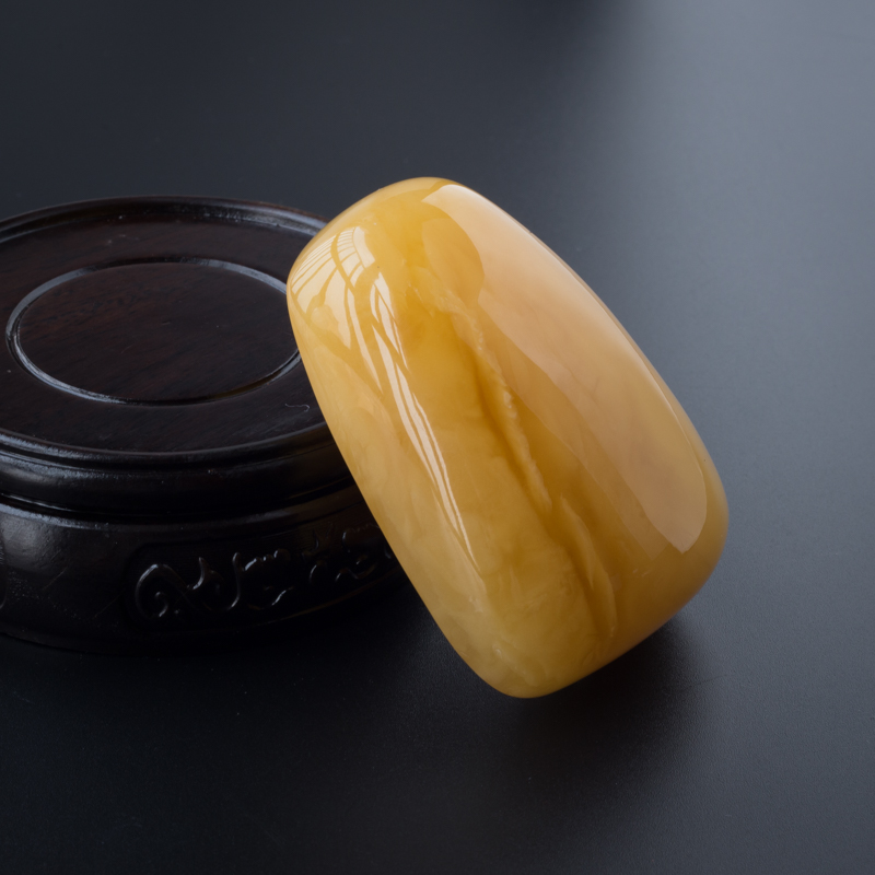 蜜糖色蜜蜡无事牌吊坠 - 红掌柜