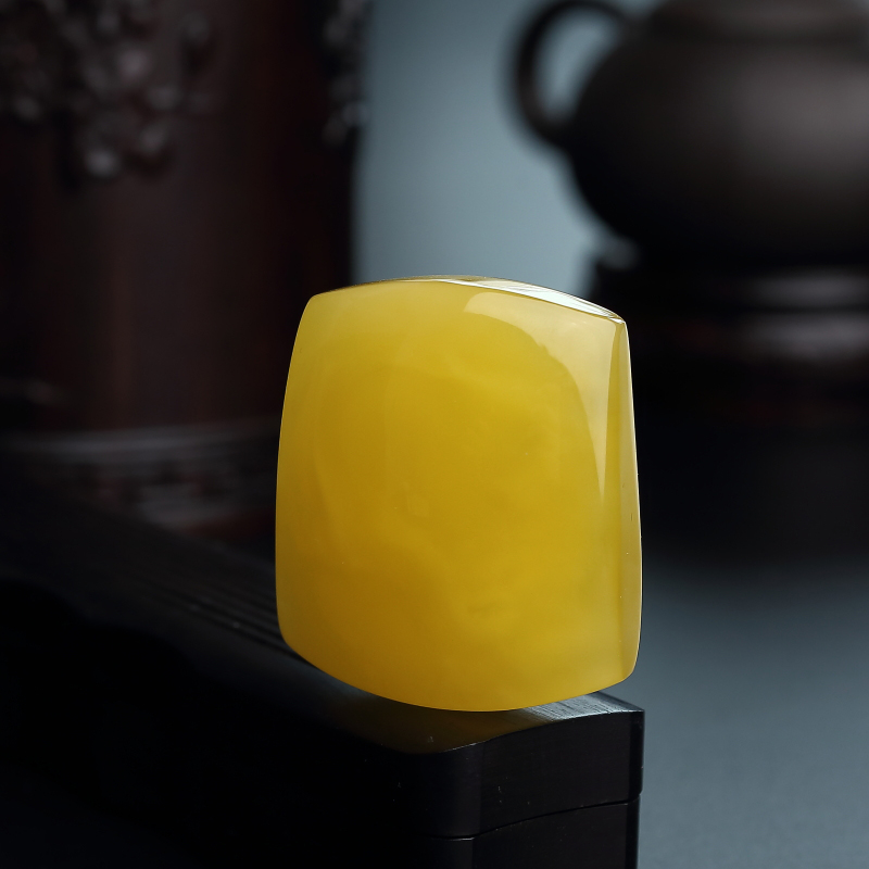 鸡油黄蜜蜡吊坠-红掌柜