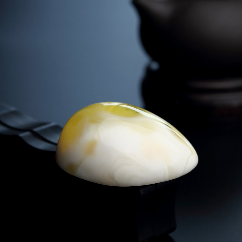 蜜蜡随形挂坠-红掌柜