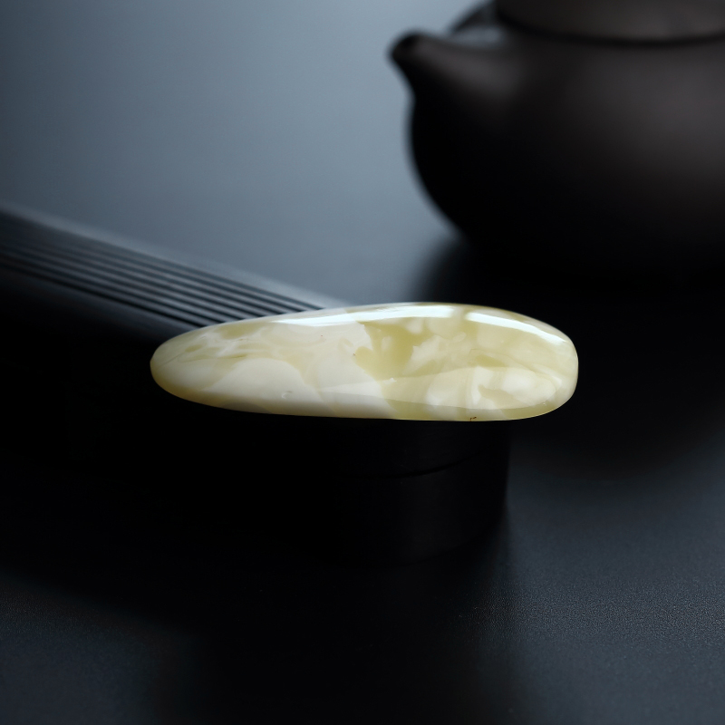 蜜蜡随形挂坠-红掌柜