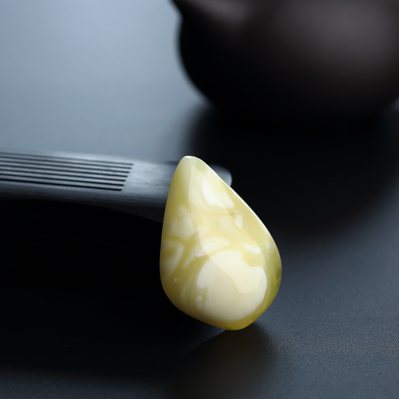 白花蜜吊坠-红掌柜