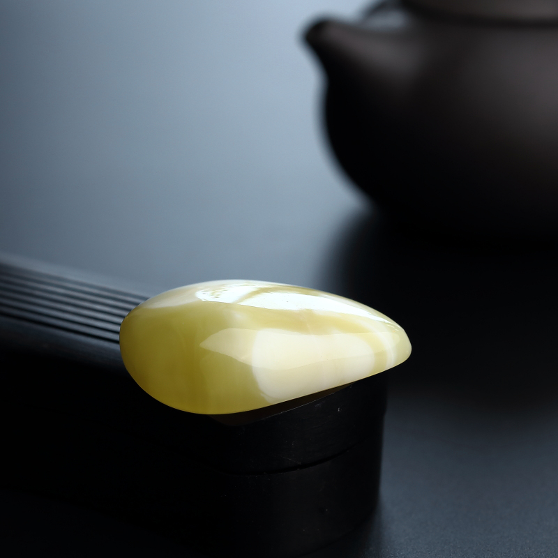 蜜蜡随形吊坠-红掌柜