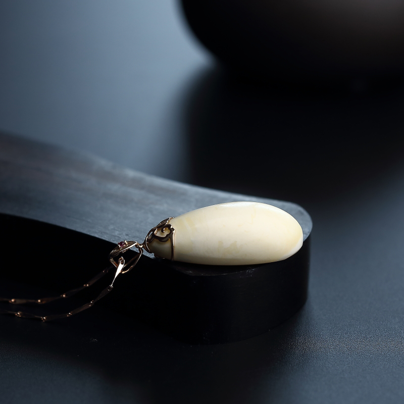 蜜蜡吊坠-红掌柜