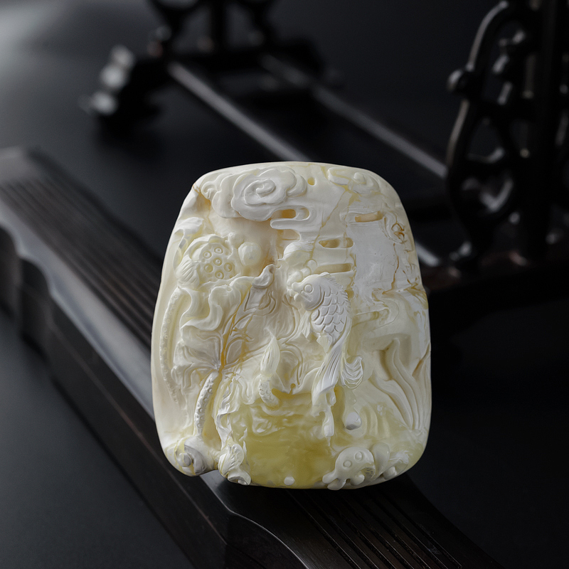 波罗的海天然白蜜连年有余吊坠 - 红掌柜