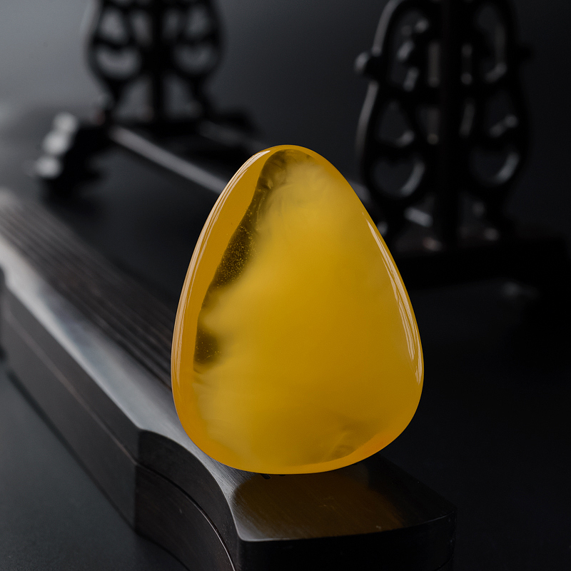 鸡油黄蜜蜡随形吊坠 - 红掌柜