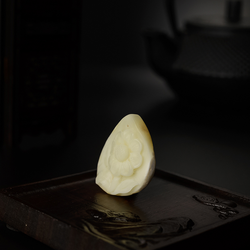 白蜜花吊坠-红掌柜