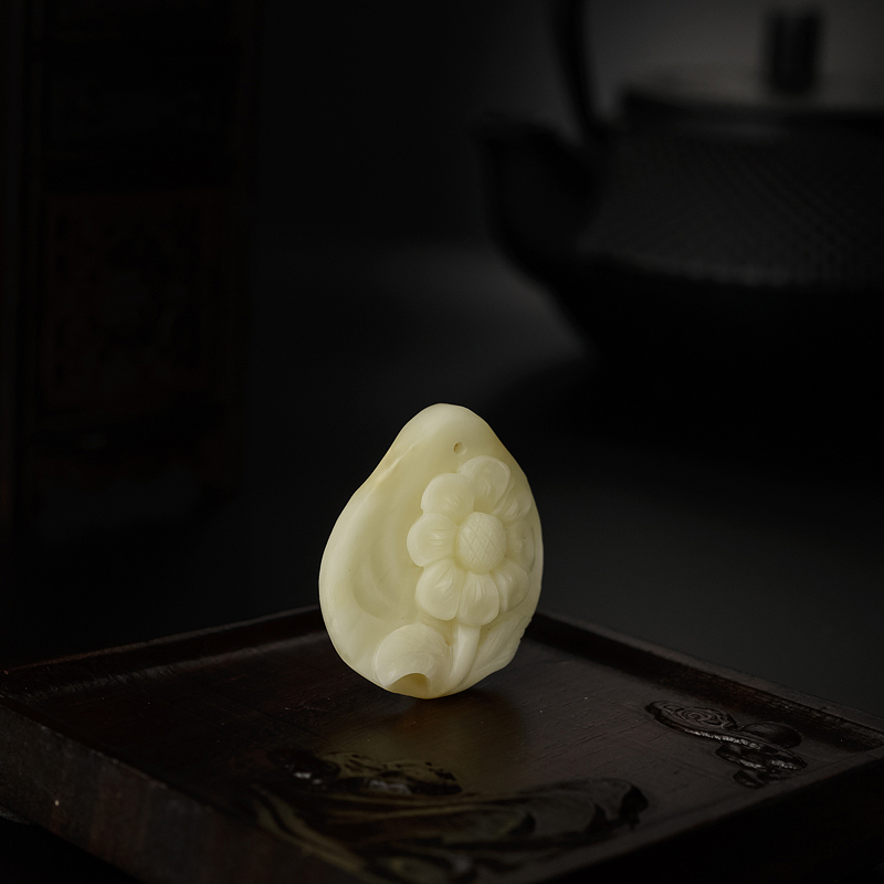 蜜蜡花吊坠-红掌柜