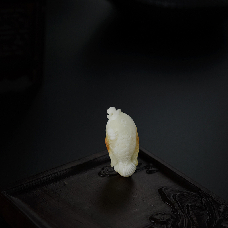 白蜜蜜蜡鱼吊坠-红掌柜