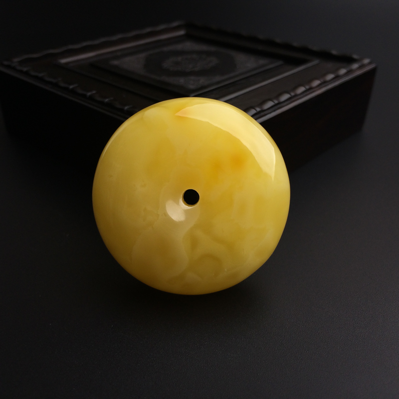 鸡油黄蜜蜡平安扣吊坠-红掌柜