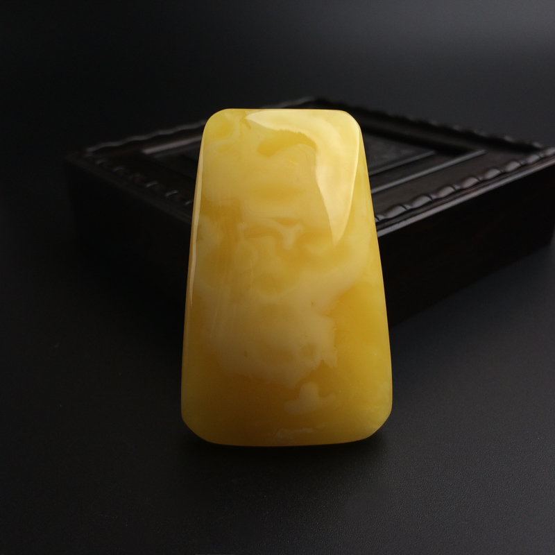 鸡油黄蜜蜡无事牌吊坠-红掌柜